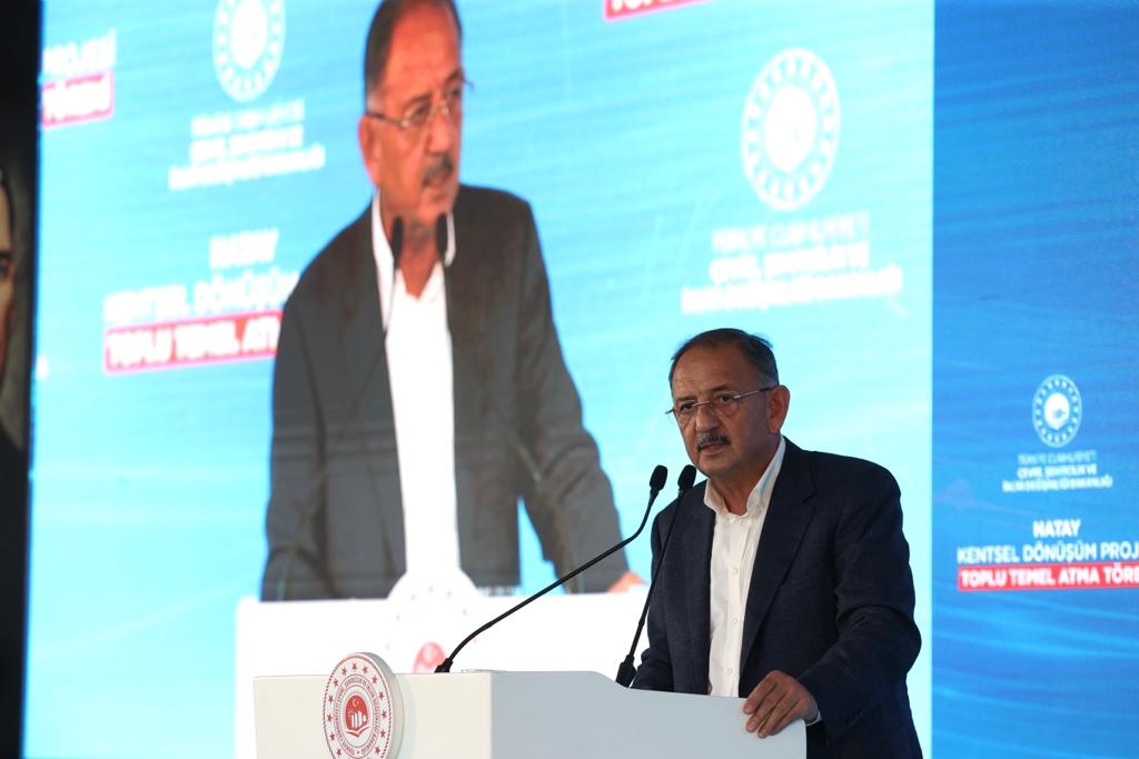 BAKAN ÖZHASEKİ DEPREM BÖLGESİNDE BAŞLANILAN İNŞAAT SAYISINI AÇIKLADI: